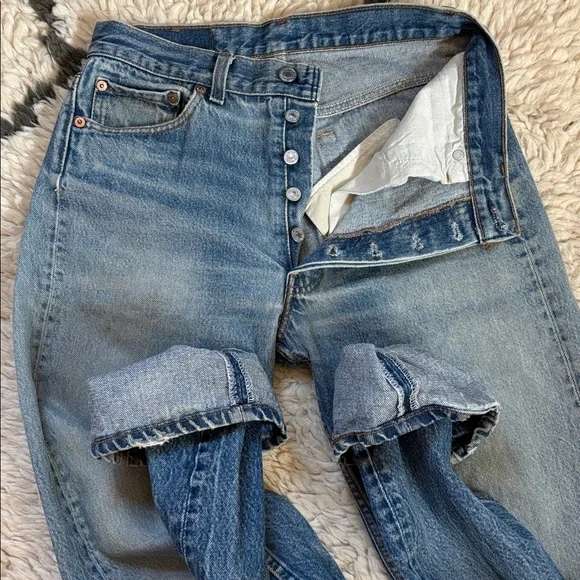 Vintage Levi's 501 - Picture 10 of 17